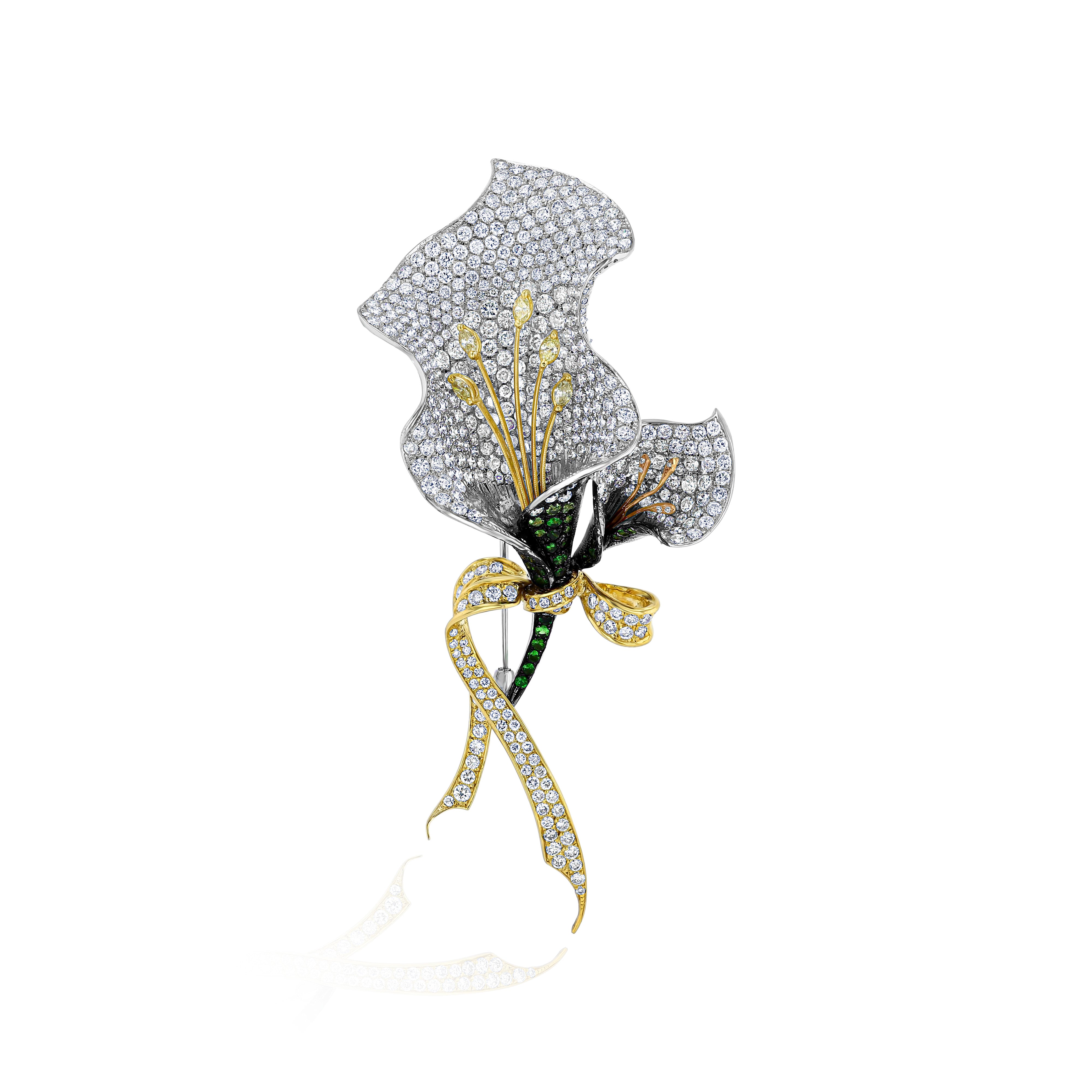 Yellow Gold calla lily Brooch with White and Yellow Diamonds, and Tsavorite, Large